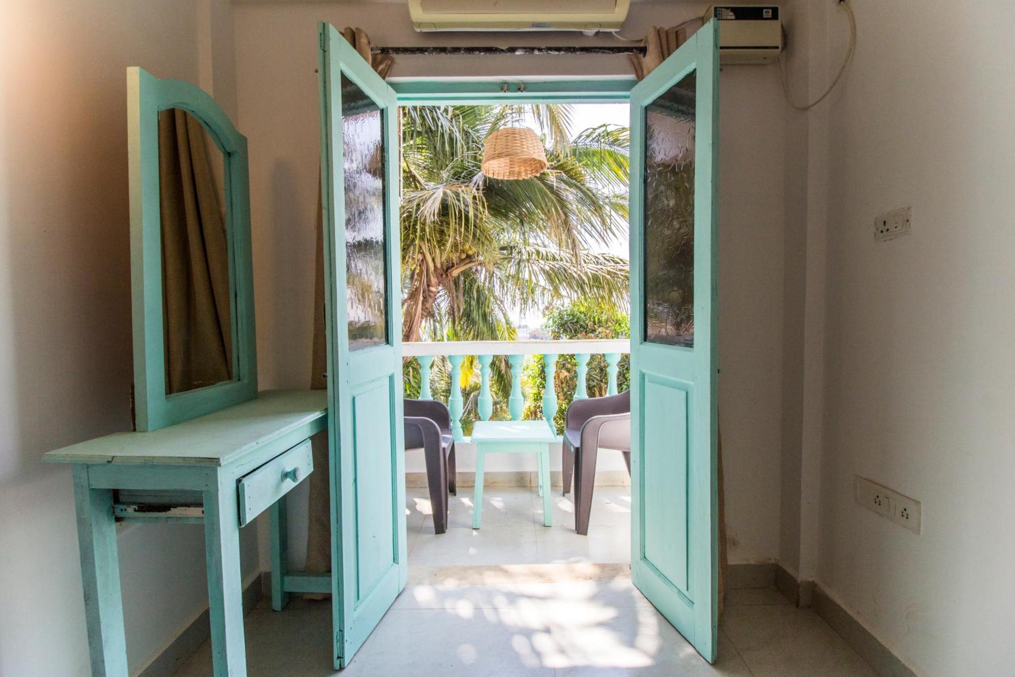 Turquoiise House Hotel Morjim Exterior photo